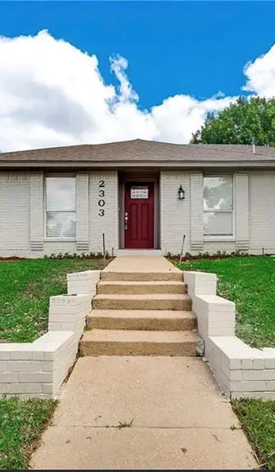 2303 Silverthorne Drive, Dallas TX 75287