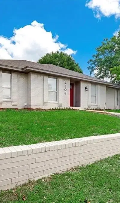 2303 Silverthorne Drive, Dallas TX 75287 - Photo 2