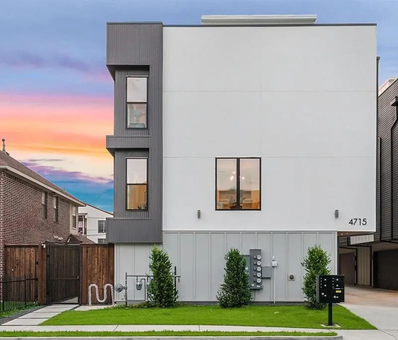 4715 Manett Street # 102, Dallas TX 75204