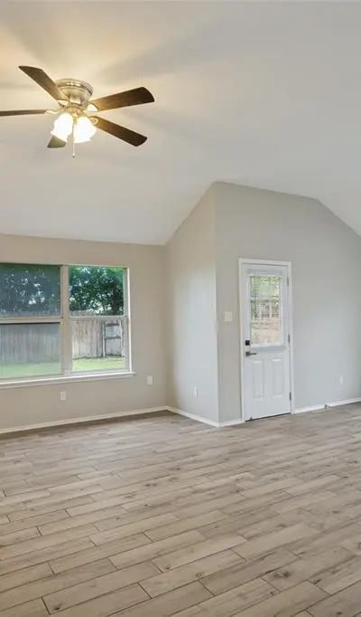11812 Gold Creek Drive E, Fort Worth TX 76244 - Photo 4