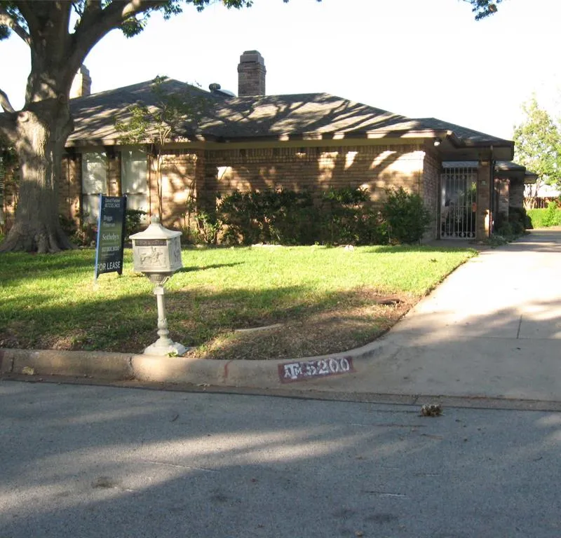 5200 Ledgestone Drive, Fort Worth TX 76132