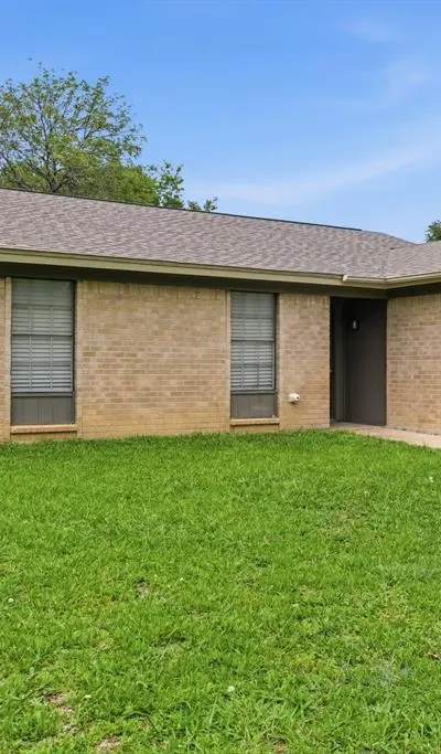 5725 Macneill Drive, Haltom City TX 76148 - Photo 2