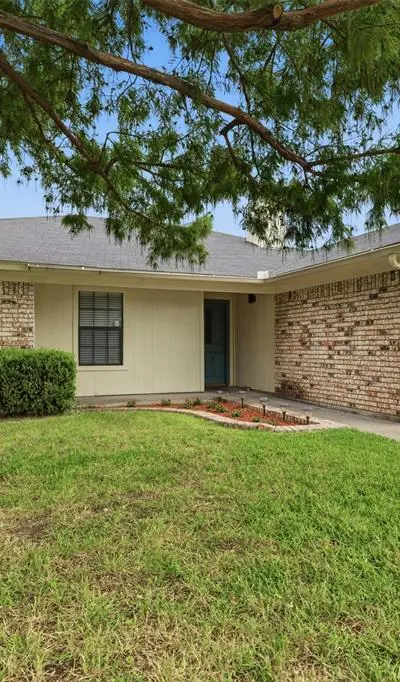 6640 Inwood Drive, Watauga TX 76148 - Photo 3