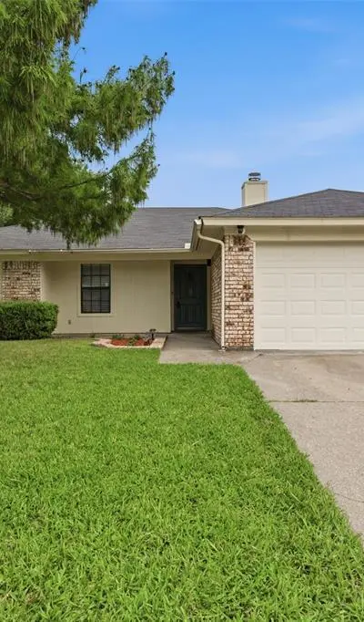 6640 Inwood Drive, Watauga TX 76148 - Photo 4