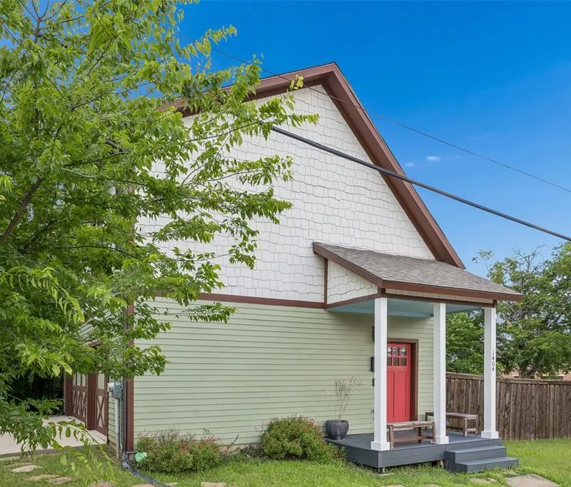 801 W Morphy Street, Fort Worth TX 76104