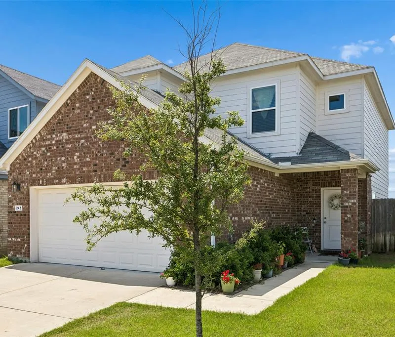 245 Michelle Drive, Grand Prairie TX 75051