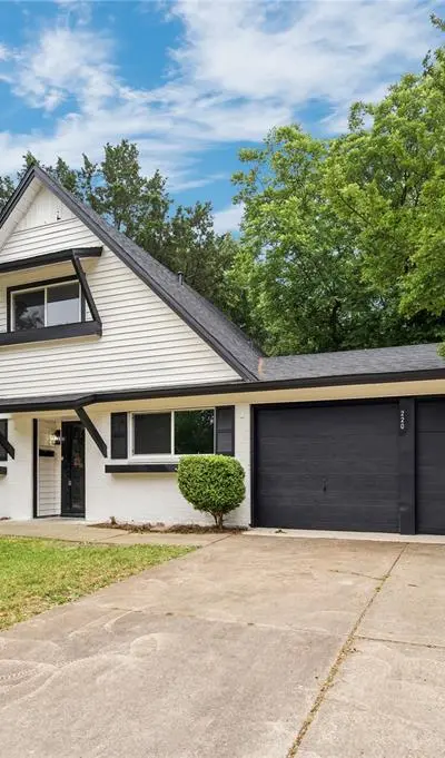 220 Robert Street, Burleson TX 76028