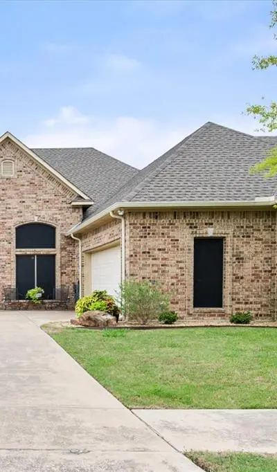 1103 Louise Lane, Ennis TX 75119
