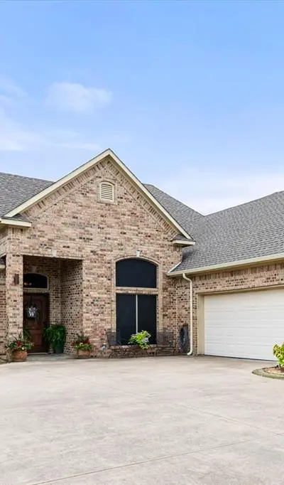 1103 Louise Lane, Ennis TX 75119 - Photo 2