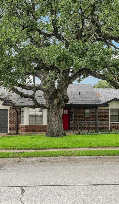 2421 Meadow View, Bedford TX 76021
