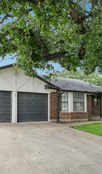 2421 Meadow View, Bedford TX 76021 - Photo 2