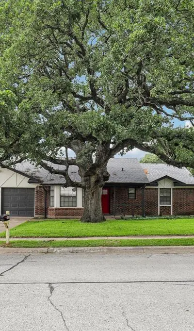 2421 Meadow View, Bedford TX 76021 - Photo 3
