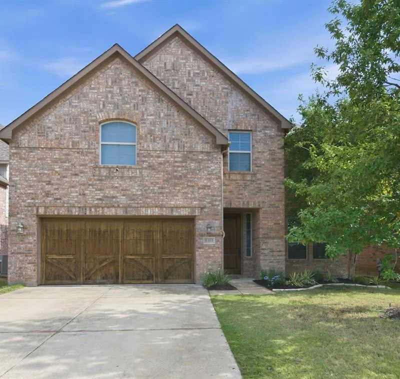 8401 Sandhill Crane Drive, Fort Worth TX 76118
