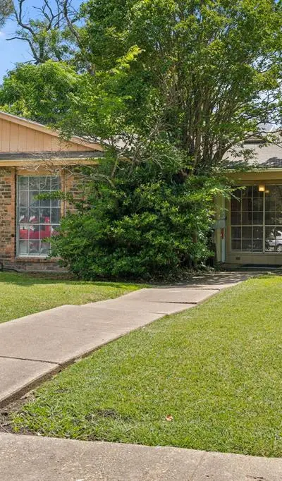 818 Quebec Drive, Garland TX 75040 - Photo 2