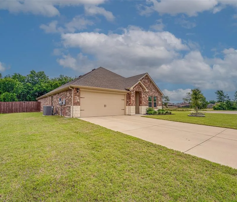 1519 Running Brook Court, Kaufman TX 75142