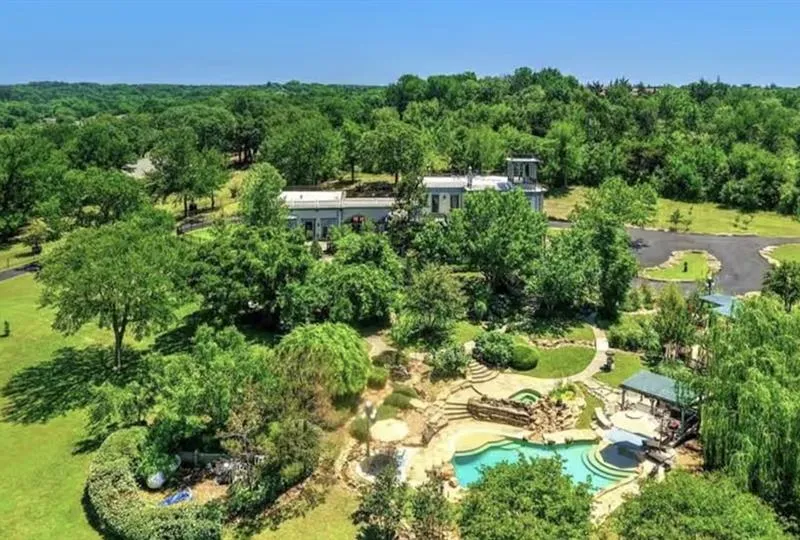 310 BALL PARK Loop, Denison TX 75020