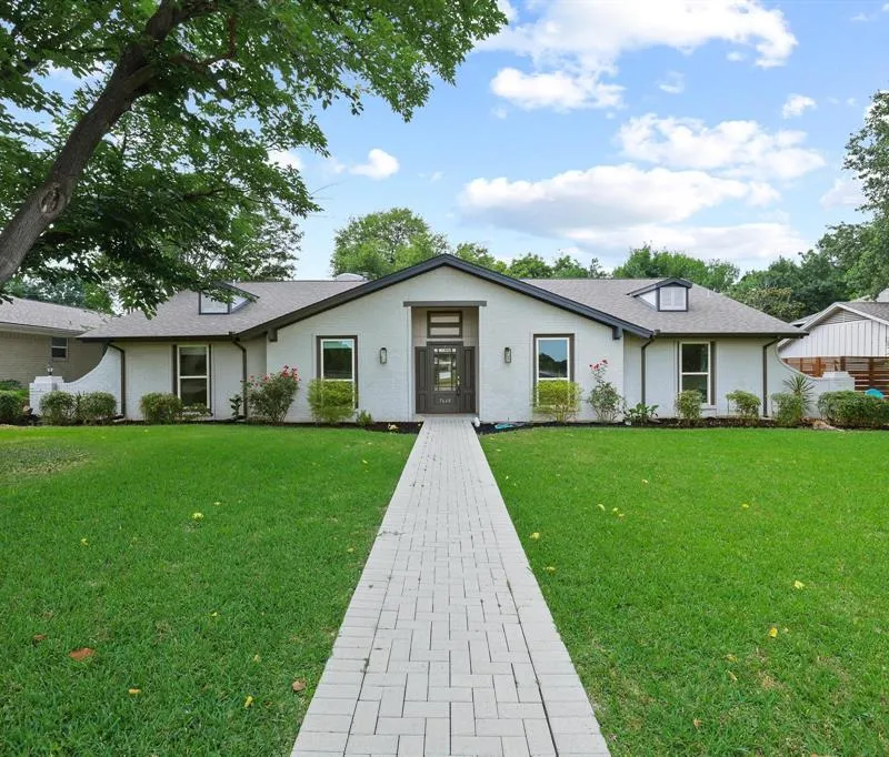 7668 La Cosa Drive, Dallas TX 75248