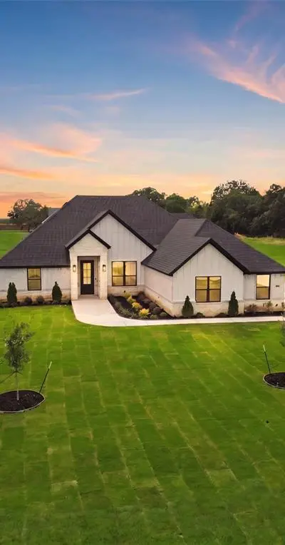 1041 Arbor Vista Drive, Azle TX 76020