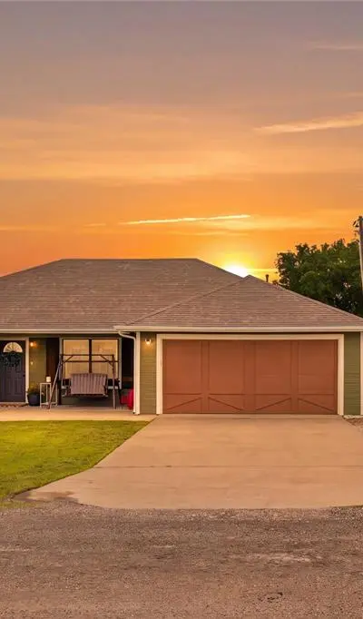 703 S College Street, Celeste TX 75423