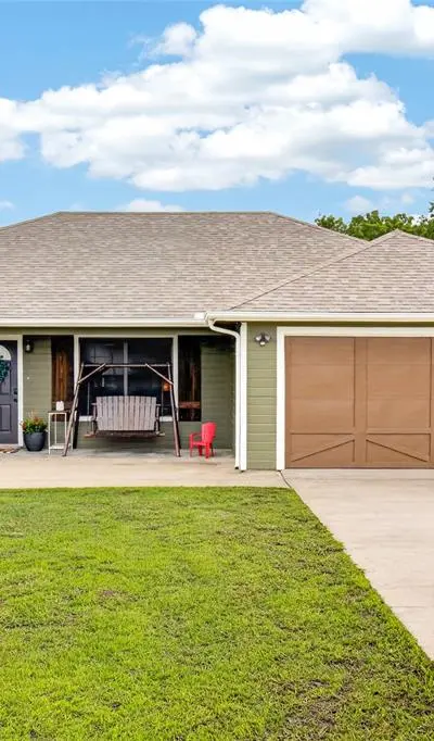 703 S College Street, Celeste TX 75423 - Photo 2