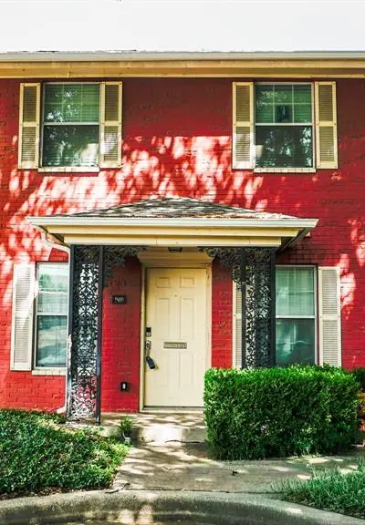 2809 Minert Street, Dallas TX 75219