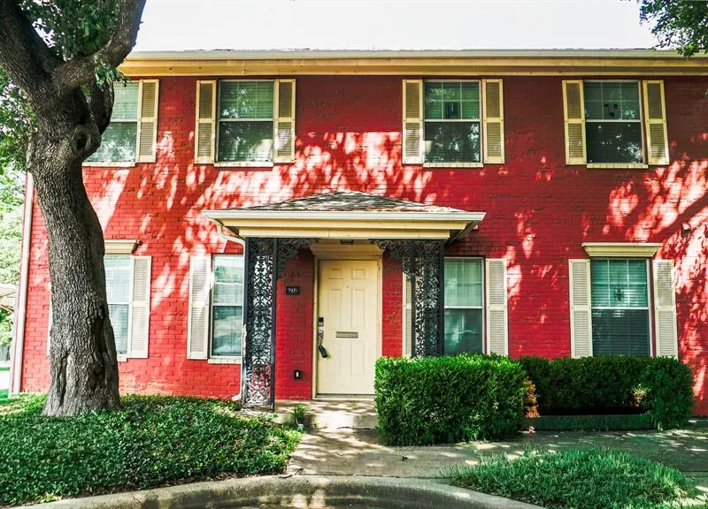 2809 Minert Street, Dallas TX 75219