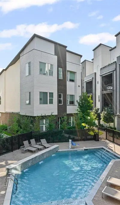 381 E Greenbriar Lane # 501, Dallas TX 75203 - Photo 3
