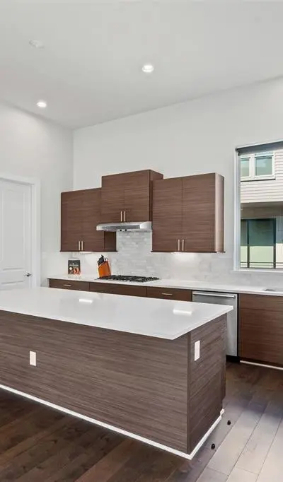 381 E Greenbriar Lane # 501, Dallas TX 75203 - Photo 5