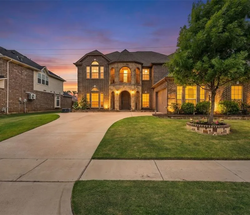 7235 Orillo, Grand Prairie TX 75054
