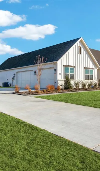 1001 Emery Court, Weatherford TX 76087 - Photo 3
