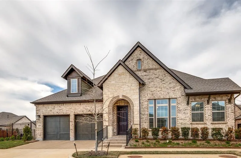 4800 Prairie Crest Lane, Arlington TX 76005