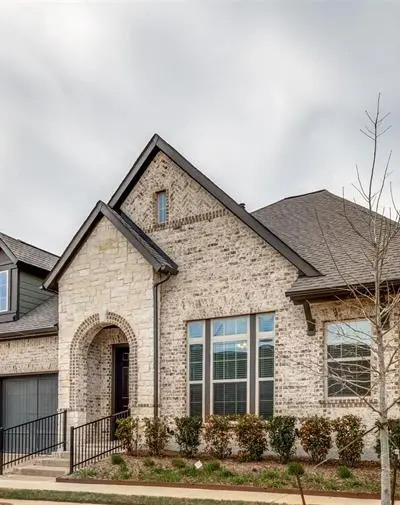 4800 Prairie Crest Lane, Arlington TX 76005 - Photo 2