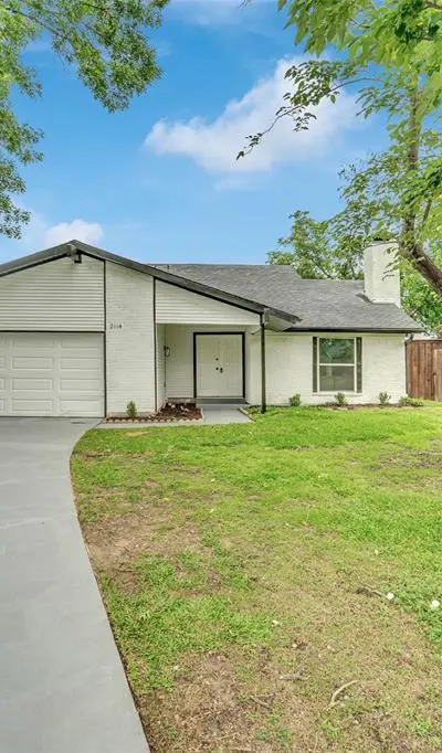 2114 Via Vista, Carrollton TX 75006