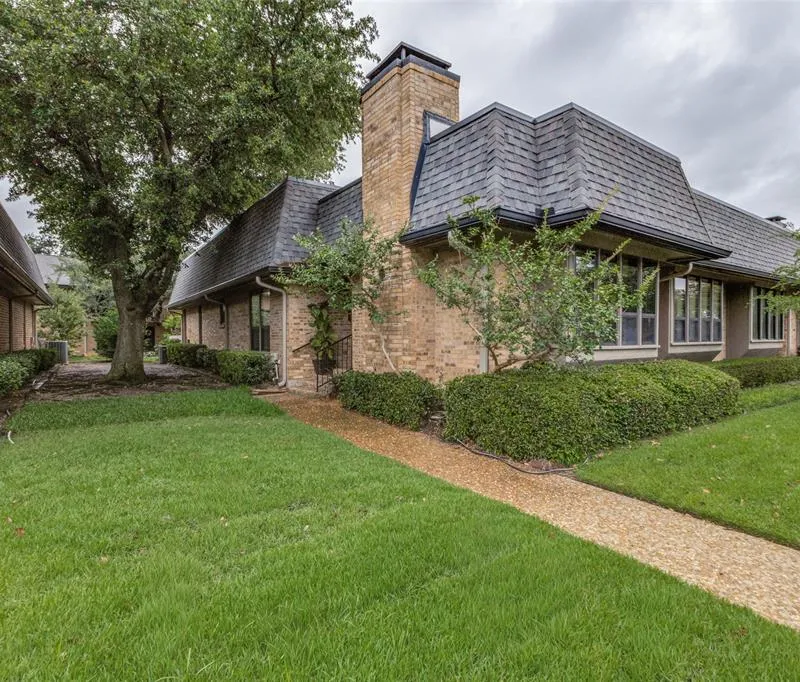 5820 Royal Lane, Dallas TX 75230