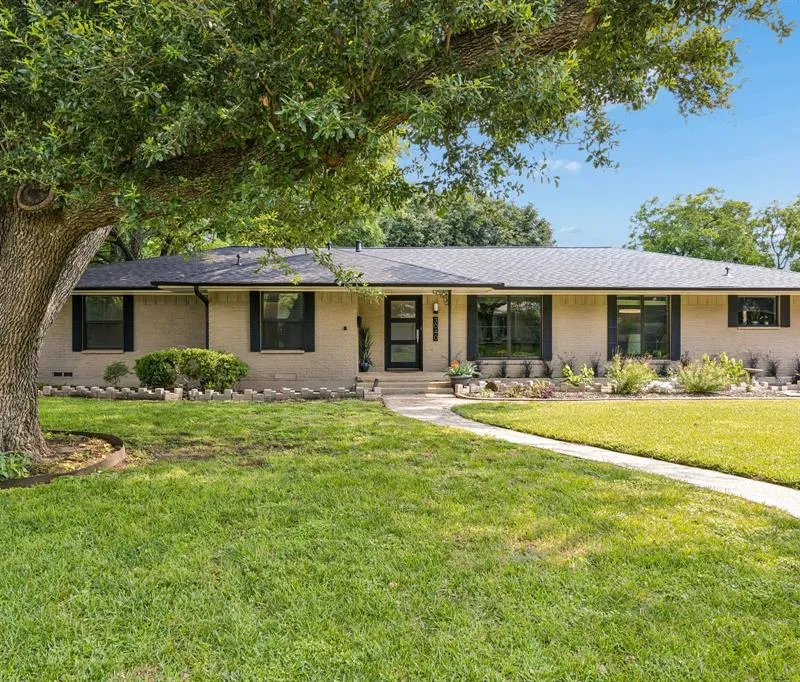 3040 Selma Lane, Farmers Branch TX 75234