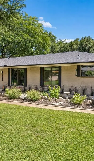 3040 Selma Lane, Farmers Branch TX 75234 - Photo 2