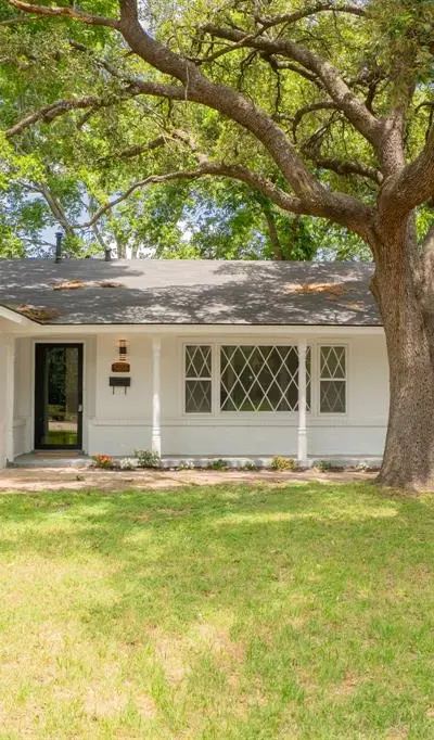 5808 Wales Avenue, Fort Worth TX 76133