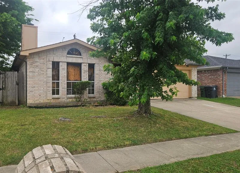 714 Charles City Drive, Arlington TX 76018