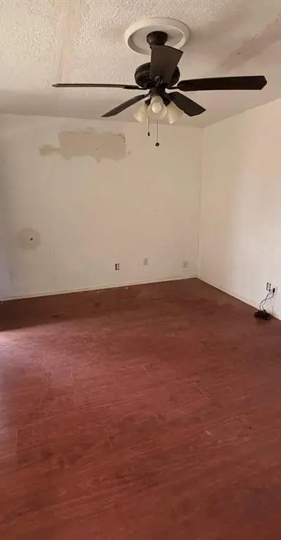 1720 E Arlington Avenue, Fort Worth TX 76104 - Photo 3