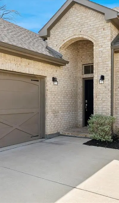1010 Silver Oak Drive, Mansfield TX 76063 - Photo 2