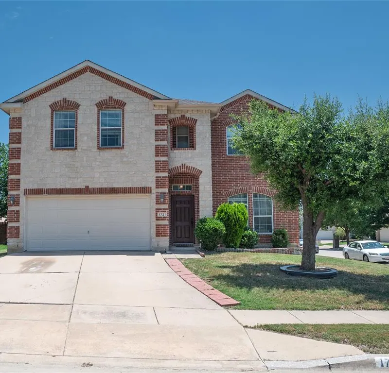 1721 Grassy View Drive, Fort Worth TX 76177