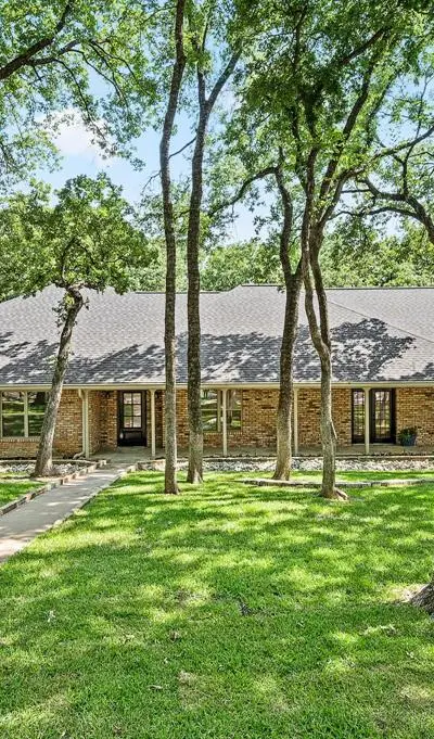 2335 Los Robles Street, Grapevine TX 76051