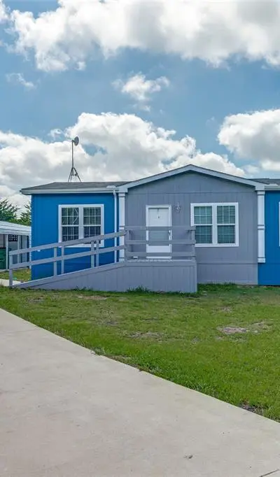 9147 County Road 1143, Leonard TX 75452