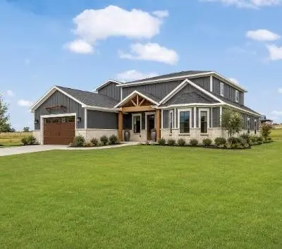 2463 County Road, Savoy TX 75479
