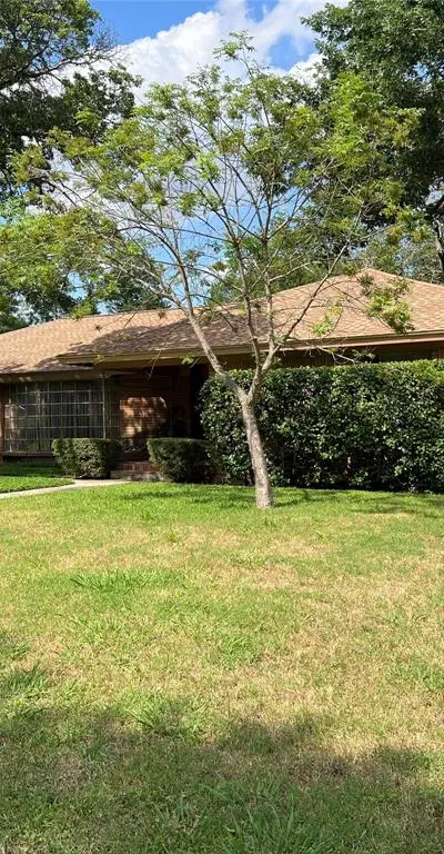 4109 Angus Drive, Fort Worth TX 76116 - Photo 2