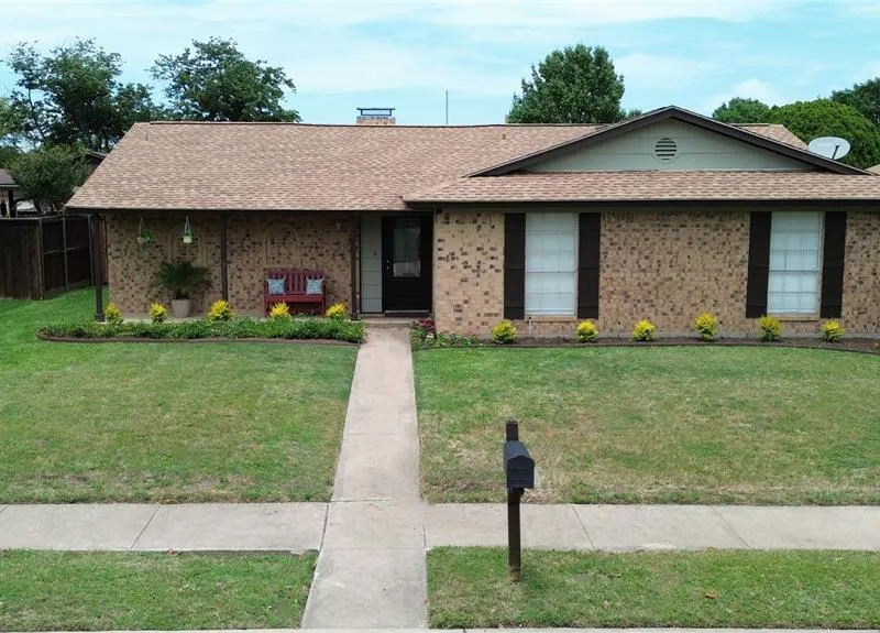 2137 Village Green Drive, Garland TX 75044