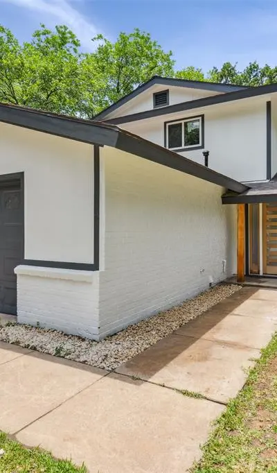 604 Buffalo Drive, Arlington TX 76013 - Photo 2