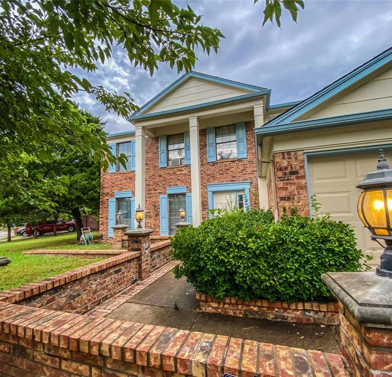 4250 Claremont Drive, Grand Prairie TX 75052