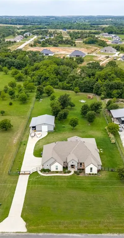 1013 Finney Drive, Weatherford TX 76085 - Photo 4