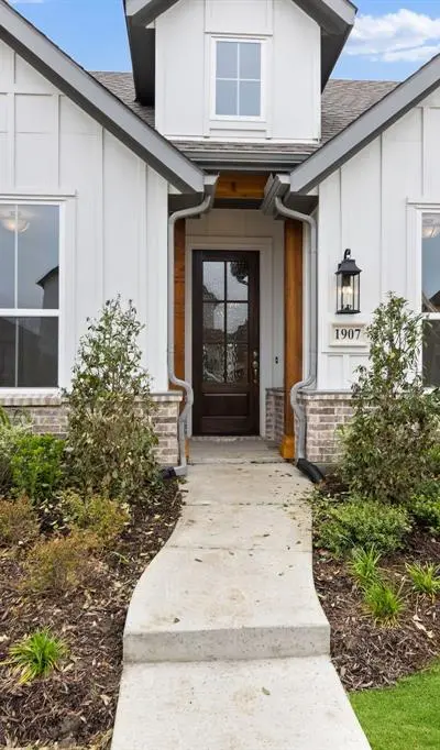 1907 Mitchell Drive, Van Alstyne TX 75495 - Photo 4